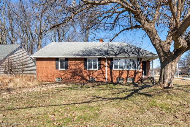 25641 Glenbrook Boulevard, Euclid, OH 44117