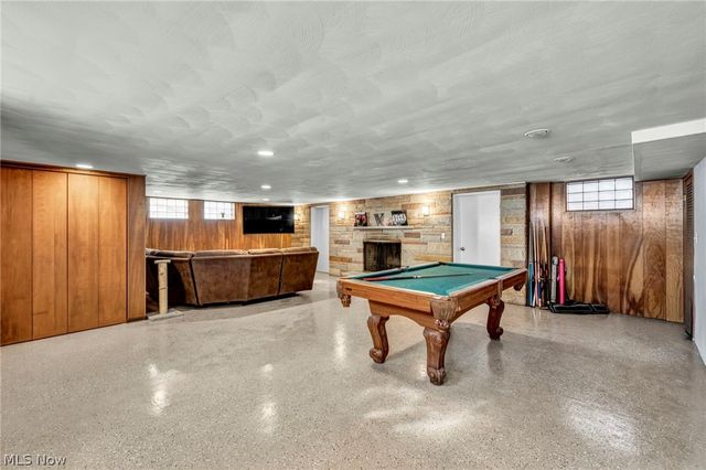 25641 Glenbrook Boulevard, Euclid, OH 44117