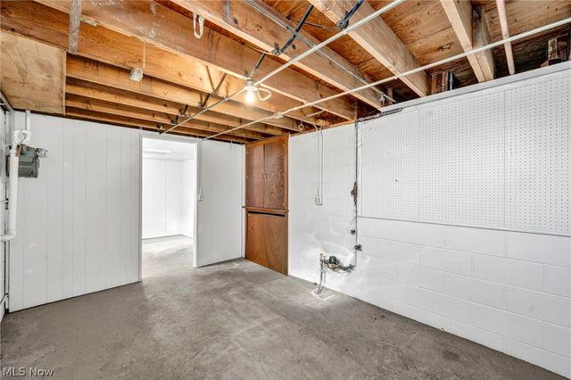 25641 Glenbrook Boulevard, Euclid, OH 44117