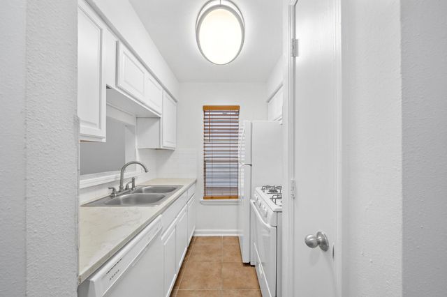 8100 Seawall Boulevard 123, Galveston, TX 77551