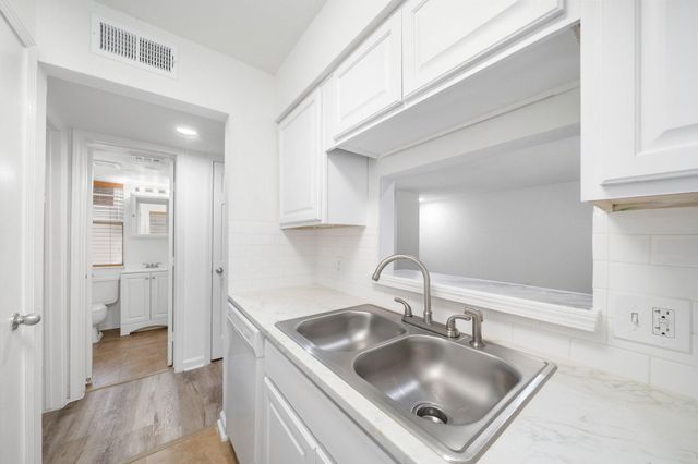 8100 Seawall Boulevard 123, Galveston, TX 77551