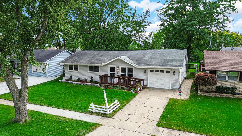 741 Surrey Drive, Streamwood, IL 60107 — photo 3