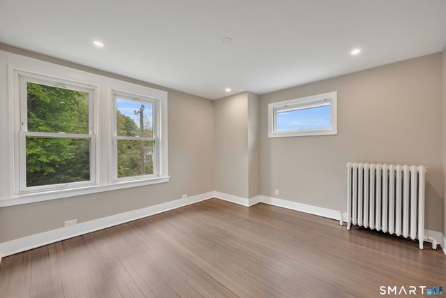 135 Greenwood Avenue, Waterbury, CT 06704