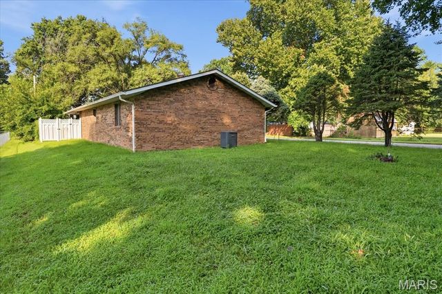 230 Bruce Drive, Cahokia, IL 62206