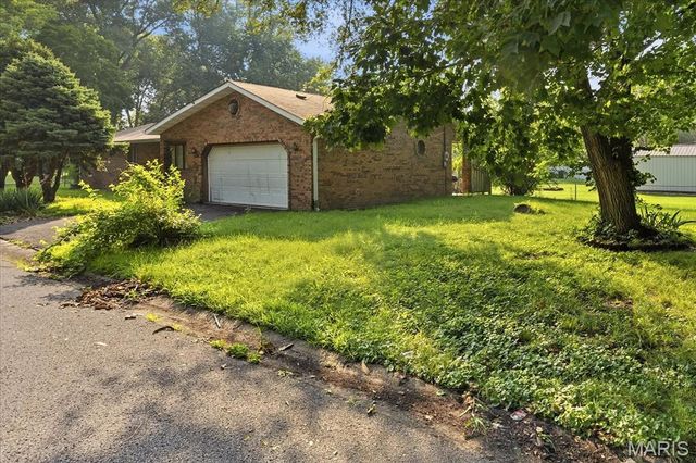 230 Bruce Drive, Cahokia, IL 62206