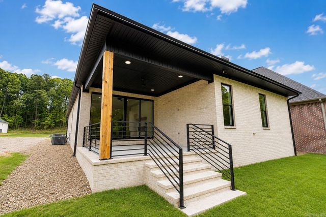 122 Kinley Loop, Little Rock, AR 72223