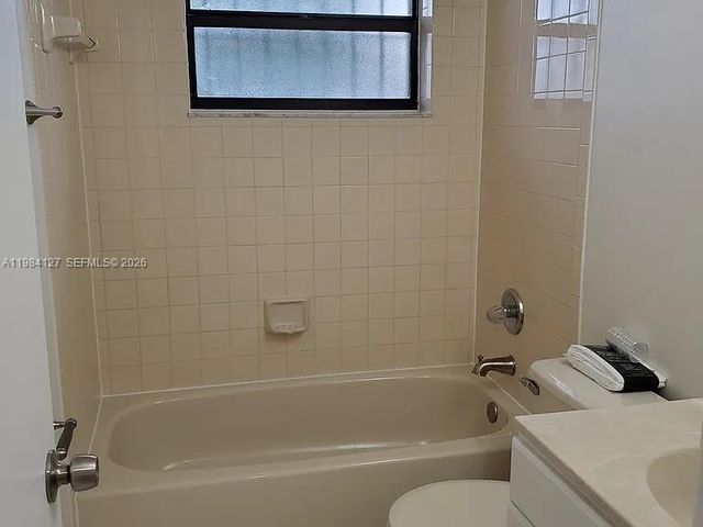 10885 NW 7th St 21-33, Miami, FL 33172