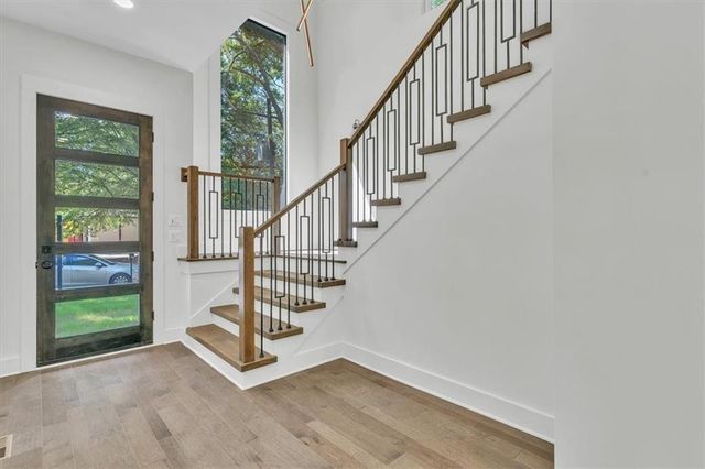 299 Flowers Place NW, Atlanta, GA 30314