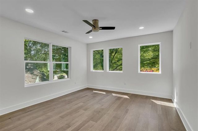 299 Flowers Place NW, Atlanta, GA 30314