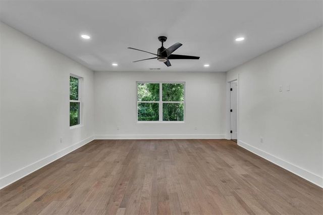 299 Flowers Place NW, Atlanta, GA 30314