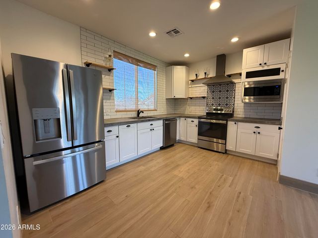 3475 S 159TH Street, Gilbert, AZ 85297