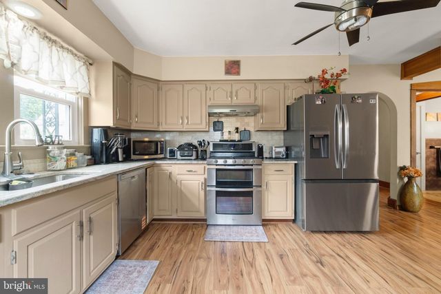 245 MOTT AVE, Burlington, NJ 08016
