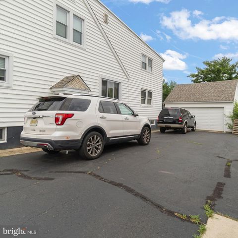 245 MOTT AVE, Burlington, NJ 08016