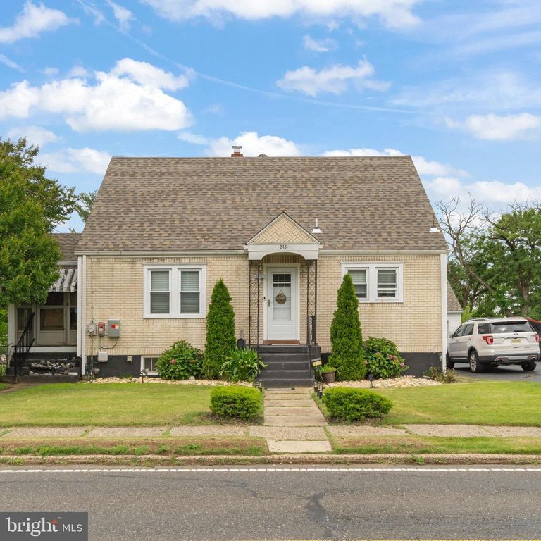 245 MOTT AVE, Burlington, NJ 08016