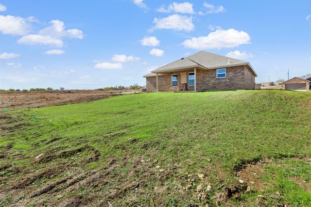 811 Bella Bvd, Coleman, TX 76834