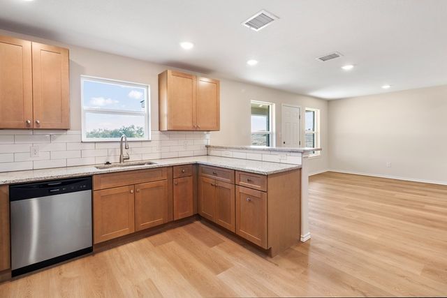 811 Bella Bvd, Coleman, TX 76834