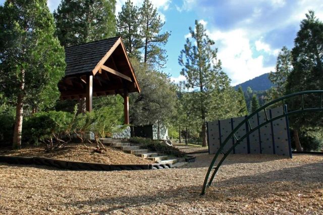 1613 Lassen Way, Pine Mountain Club, CA 93222