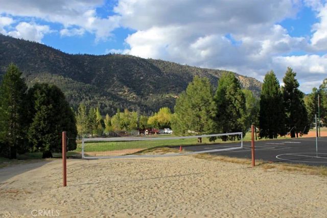 1613 Lassen Way, Pine Mountain Club, CA 93222