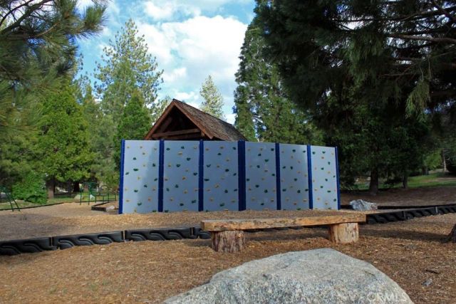 1613 Lassen Way, Pine Mountain Club, CA 93222