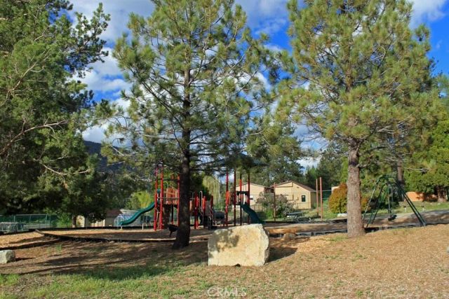 1613 Lassen Way, Pine Mountain Club, CA 93222