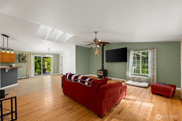 600 E Probert Road, Shelton, WA 98584