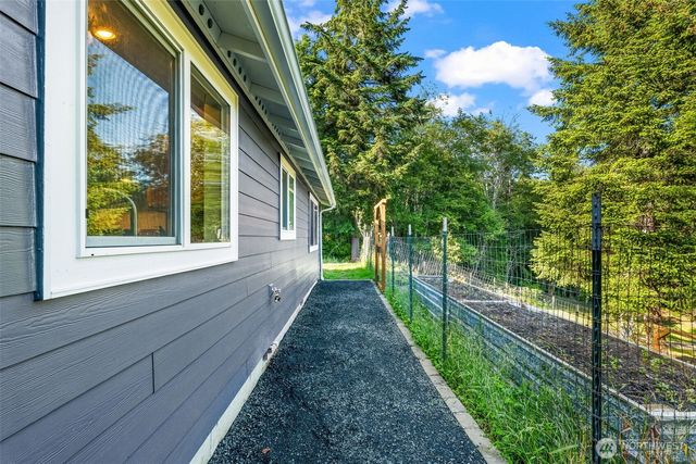 600 E Probert Road, Shelton, WA 98584