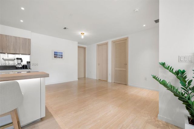 1000 Brickell Plz PH5403, Miami, FL 33131