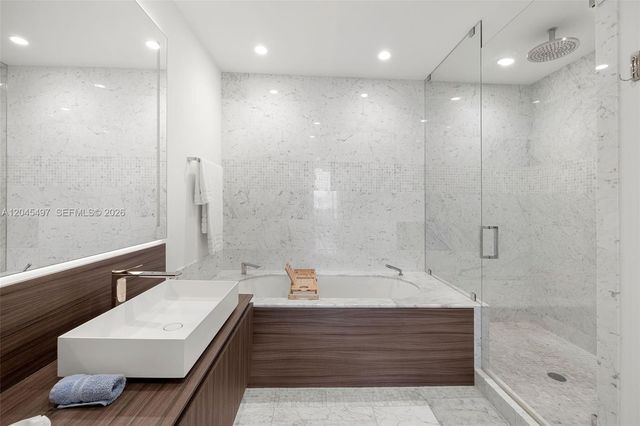 1000 Brickell Plz PH5403, Miami, FL 33131
