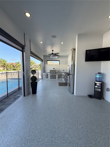 910 NW 38th AVE, Cape Coral, FL 33993