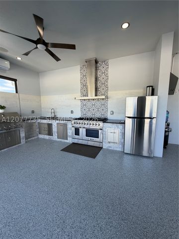 910 NW 38th AVE, Cape Coral, FL 33993