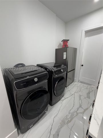910 NW 38th AVE, Cape Coral, FL 33993