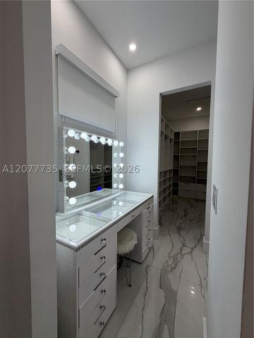 910 NW 38th AVE, Cape Coral, FL 33993
