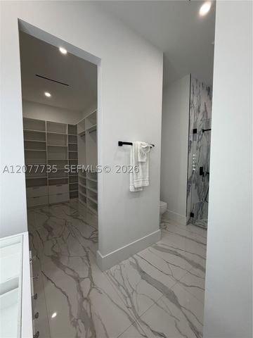 910 NW 38th AVE, Cape Coral, FL 33993