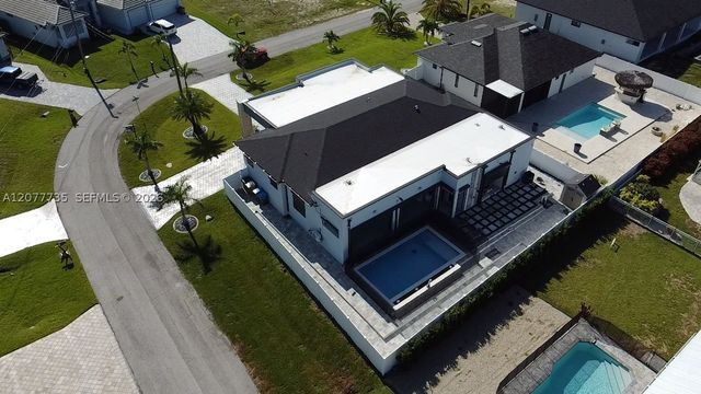 910 NW 38th AVE, Cape Coral, FL 33993