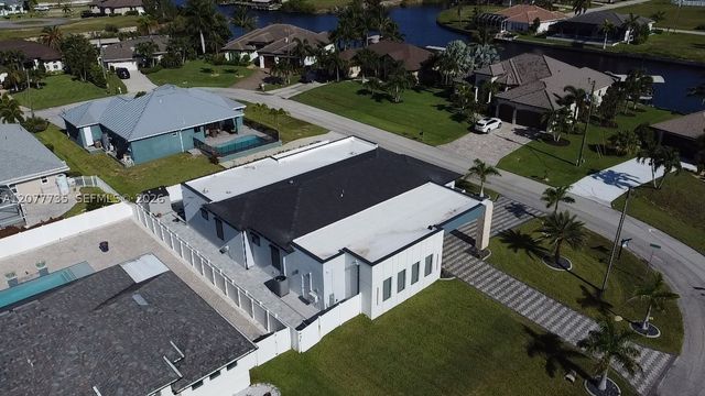 910 NW 38th AVE, Cape Coral, FL 33993