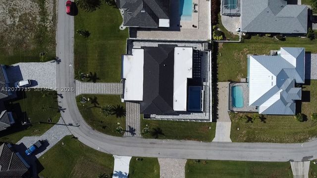 910 NW 38th AVE, Cape Coral, FL 33993