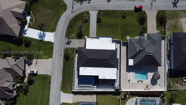 910 NW 38th AVE, Cape Coral, FL 33993
