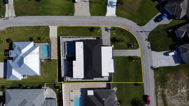 910 NW 38th AVE, Cape Coral, FL 33993