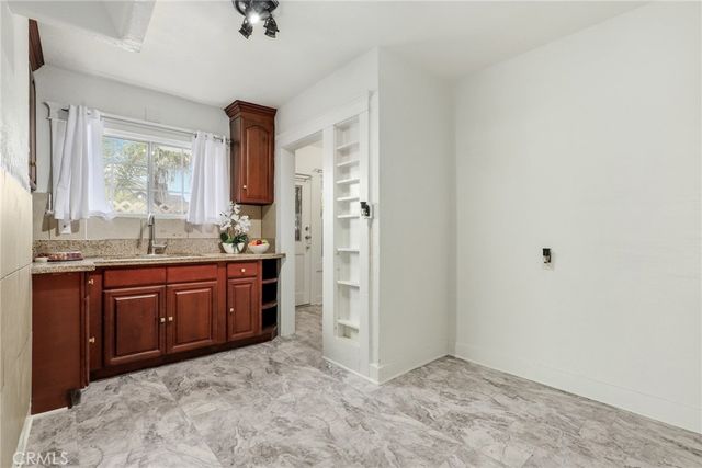 1159 W 54th Street, Los Angeles, CA 90037