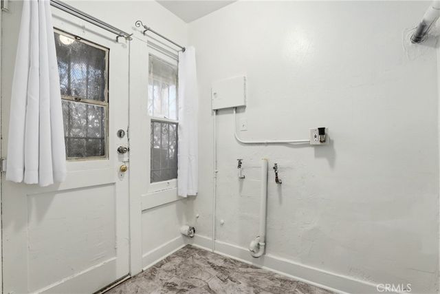 1159 W 54th Street, Los Angeles, CA 90037