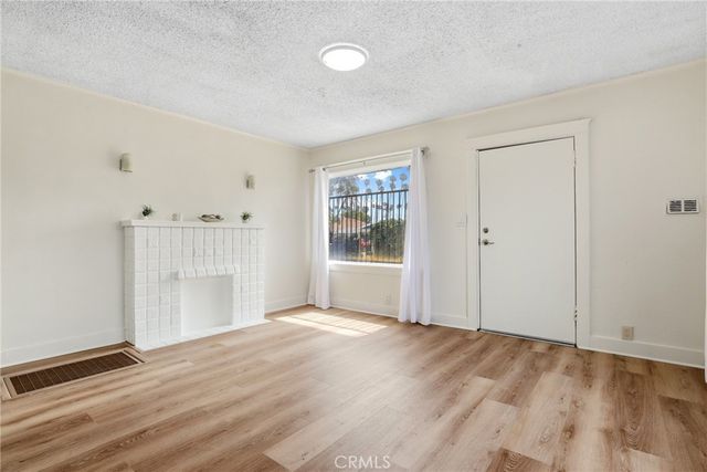 1159 W 54th Street, Los Angeles, CA 90037