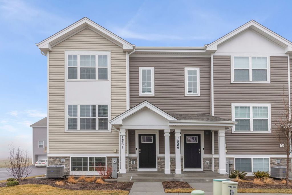 1561 Sequoia Way, Pingree Grove, IL 60140