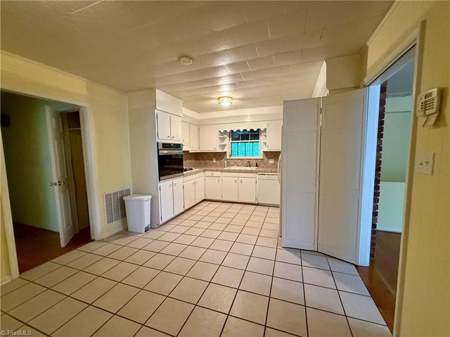 641 Nelson Lane, Millers Creek, NC 28651