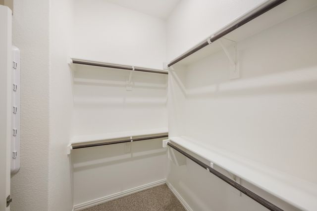 3937 Lakefield Drive, Heartland, TX 75114