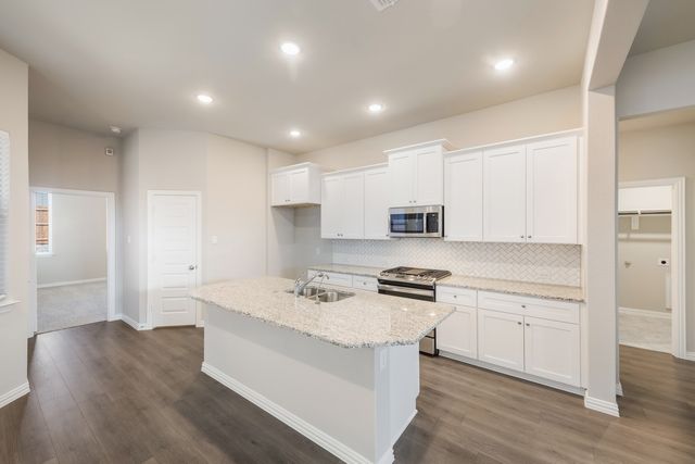 3937 Lakefield Drive, Heartland, TX 75114