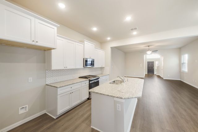 3937 Lakefield Drive, Heartland, TX 75114