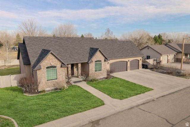 85 S CONSTITUTION DR, Roosevelt, UT 84066