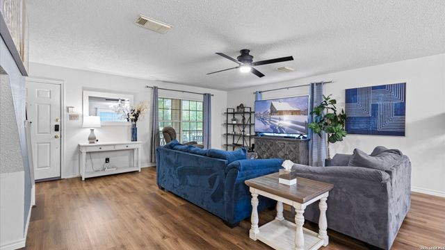 1105 Morningmist Ln, Schertz, TX 78154