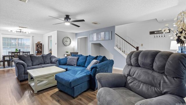 1105 Morningmist Ln, Schertz, TX 78154