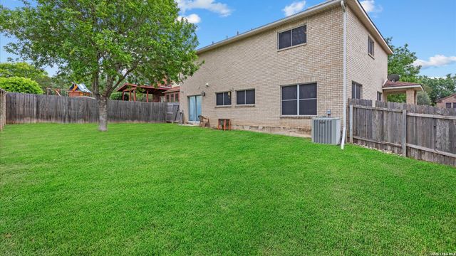 1105 Morningmist Ln, Schertz, TX 78154